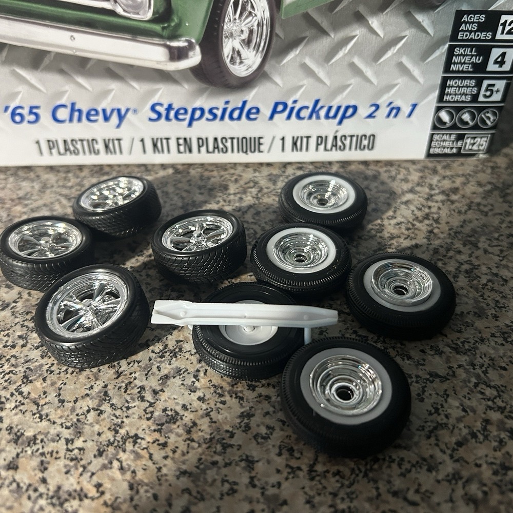 1/25 scale Model car parts 2 sets Wheels tires rims '65 Chevy Pickup Replacement